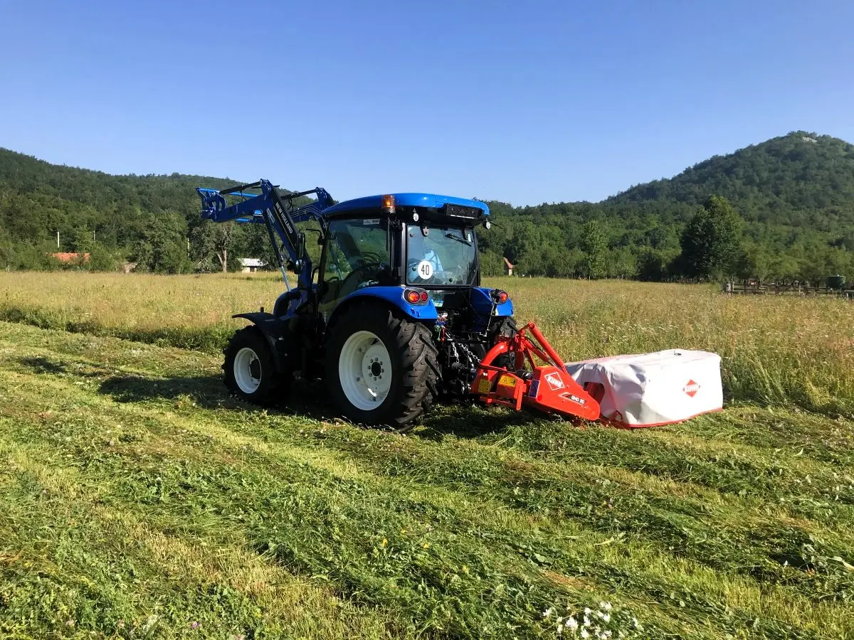 Mehanizacija na livadama – košnja i priprema krme
